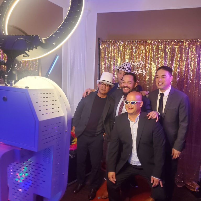 birthday party photobooth setup